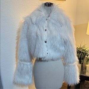 Fashion Nova Nova Luxe Elegant White Faux Fur Jacket. Size s
